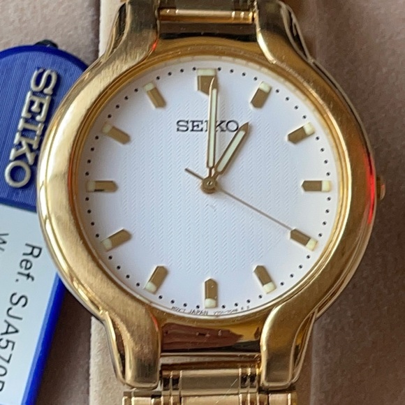 Seiko men battery water resistant stainless steel - Picture 1 of 7